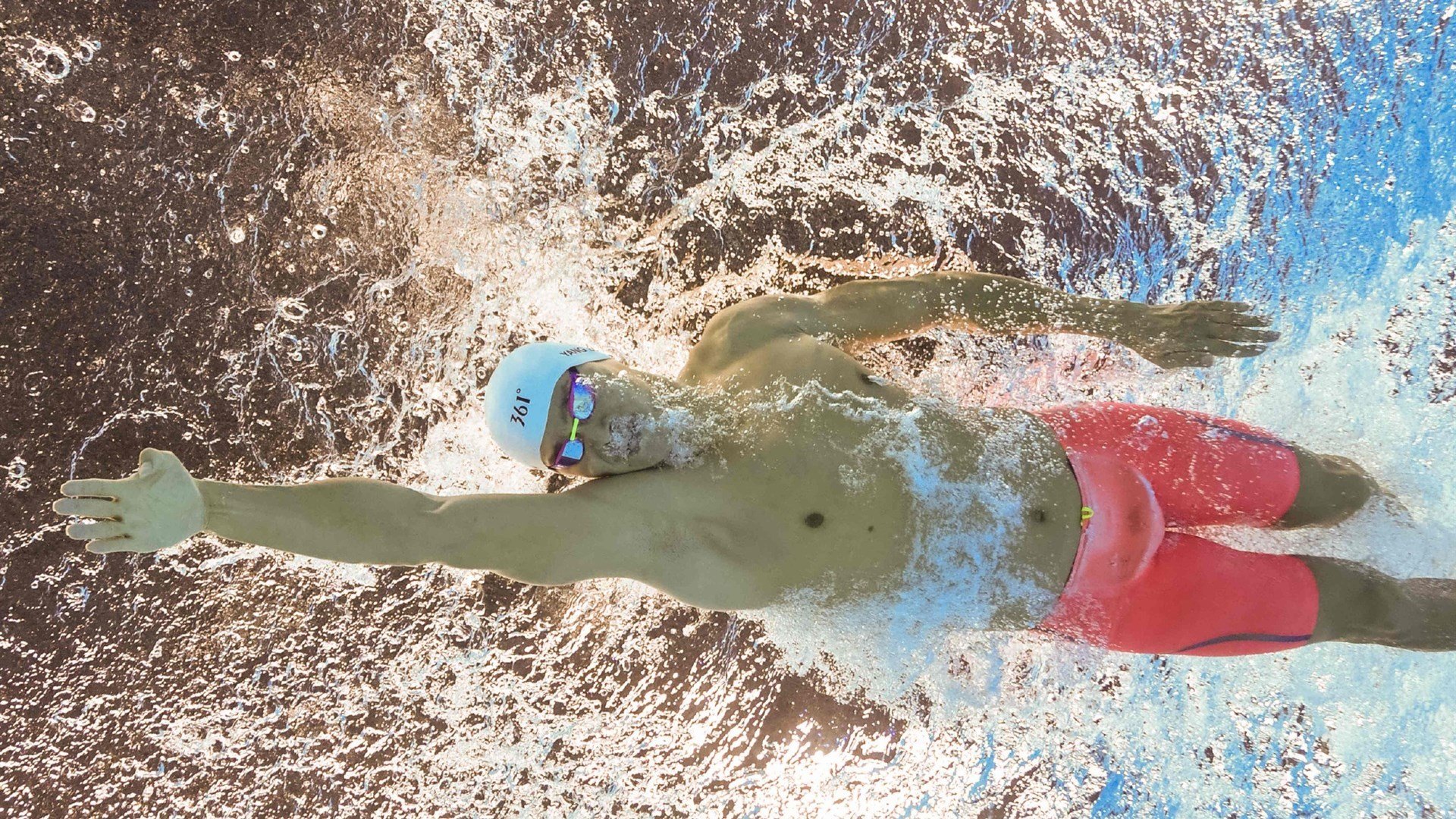 梅西的世界杯梦想是否能成真?与C罗的争斗将继续,梅西参加的世界杯